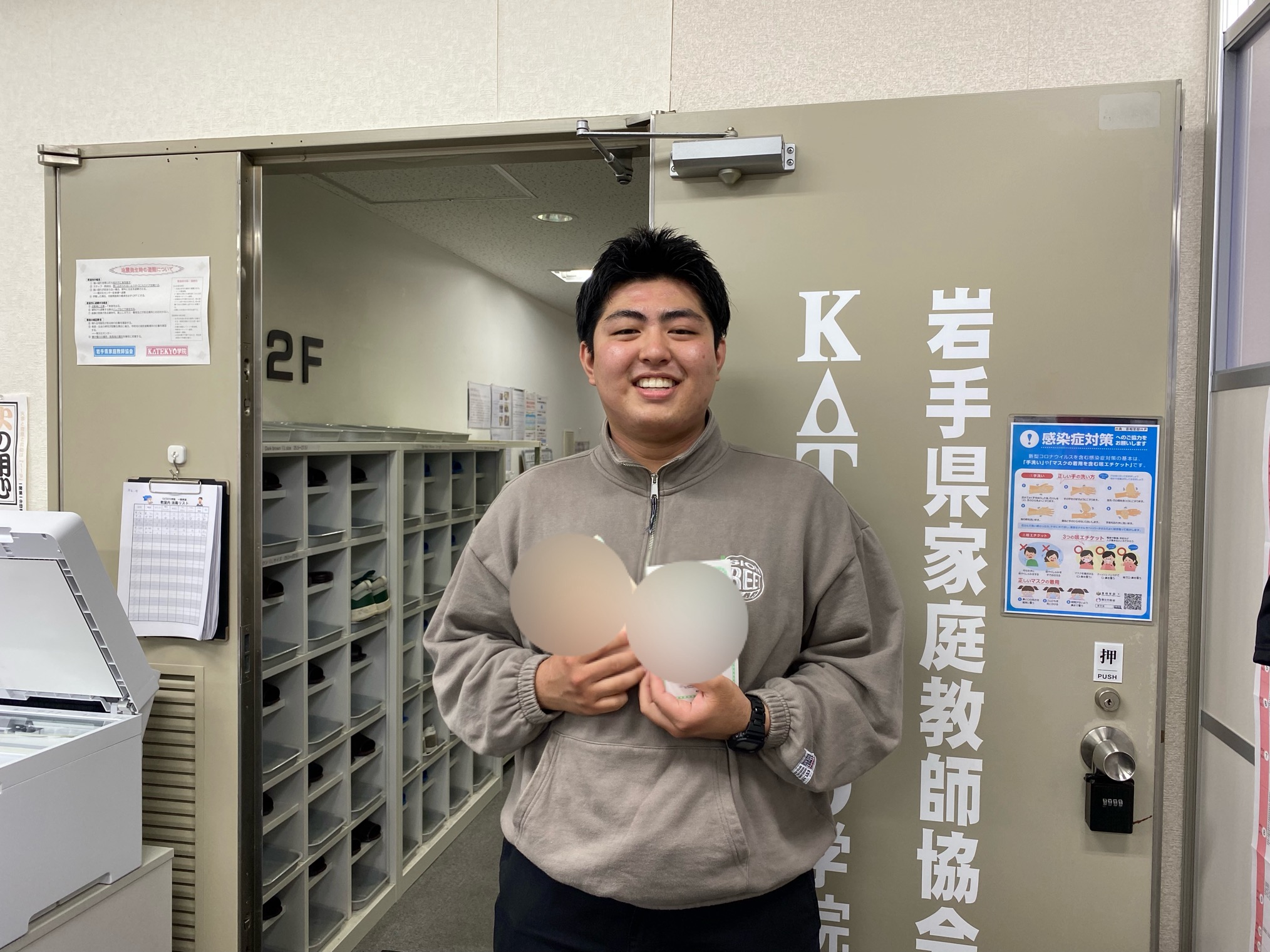 卒業生が遊びに来てくれました！